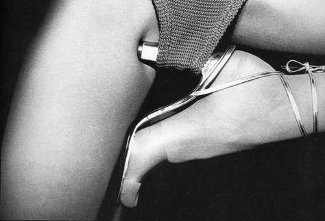 david-bailey-shoe-in-bikin-1970-image-via-partnouveaucom1